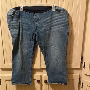 Liz Lange maternity target size 18 capris